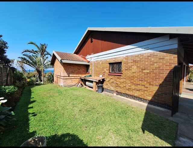 3 BEDROOM FREEHOLD FOR SALE IN SHELLY BEACH